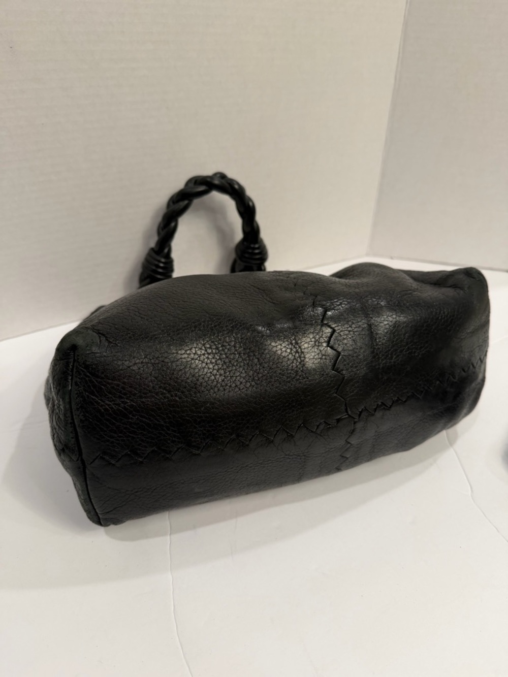 BOTTEGA VENETA Black Leather Hobo Bag with Braided Handle with matching wallet - Picture 6 of 10